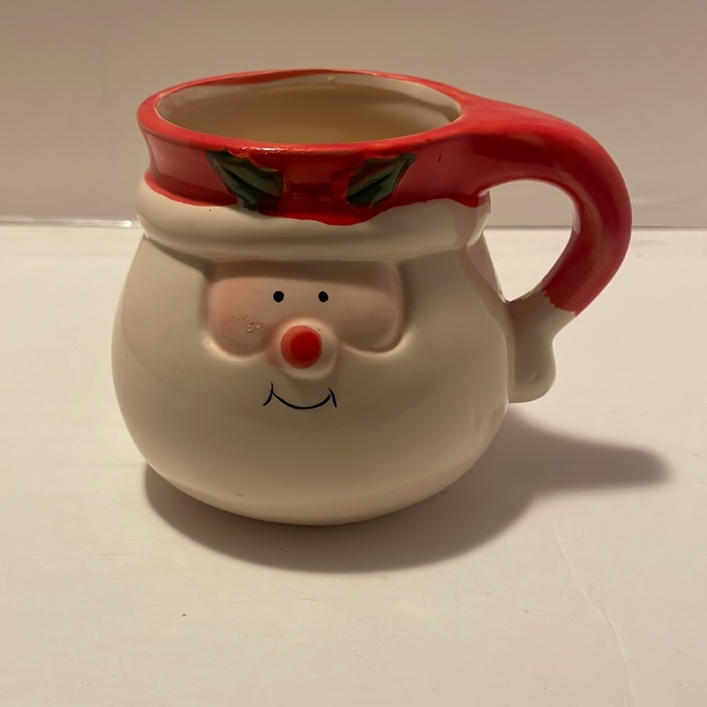 Vintage Royal Norfolk Ceramic Christmas Santa 14 oz. Coffee Mug Cup  3 & 5/8"